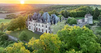Château de Montaigne vue aérienne Château de Montaigne vue aérienne