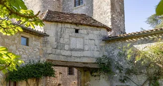 Château Montaigne La tour - les essais - philosophe Château Montaigne La tour - les essais - philosophe