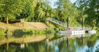 Pont de pêche sur la Bidouze à Bidache Pont de pêche sur la Bidouze à Bidache