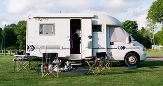 aire_camping_car©libre_de_droit