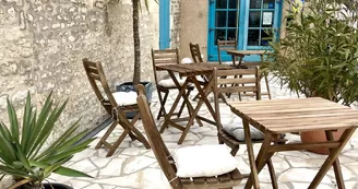 La terrasse de l'Hôtel au Marais La terrasse de l'Hôtel au Marais