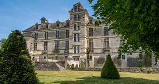 -D-Darrault-Petites-Cites-de-Caractere-Château -D-Darrault-Petites-Cites-de-Caractere-Château
