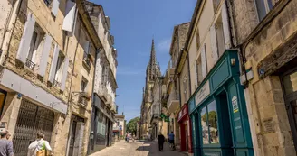 -D-Darrault-Petites-Cites-de-Caractere-Rue du Général de Gaulle -D-Darrault-Petites-Cites-de-Caractere-Rue du Général de Gaulle