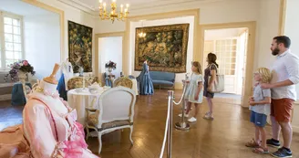 Château de Pompadour et Ecuries de l'Orangerie_4 Château de Pompadour et Ecuries de l'Orangerie_4