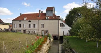 Moulin du Breuil.JPG Moulin du Breuil.JPG