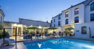 Piscine__hotelsaintlaurent-hd-21-1633609256_r_2000.jpg Piscine__hotelsaintlaurent-hd-21-1633609256_r_2000.jpg