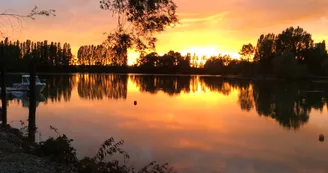 plan d'eau coucher de soleil.JPG