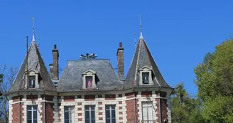 Château de Val Seine.jpg