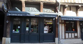 Five pizza.JPG