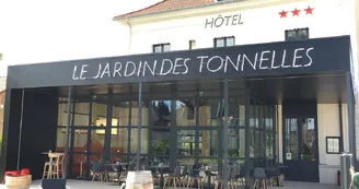 Les Tonnelles.jpg Les Tonnelles.jpg