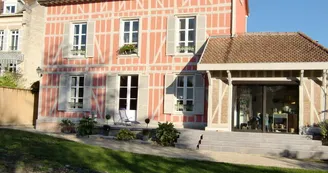 Façade 2015.JPG Façade 2015.JPG