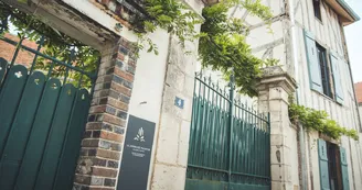 Le Jardin des Triomphes.jpg Le Jardin des Triomphes.jpg