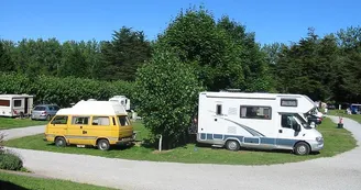 Saint-sauveur-le-vicomte-camping-du-vieux-chateau-3