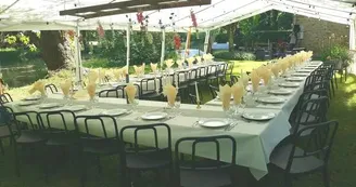 Piscine chauffée et transats