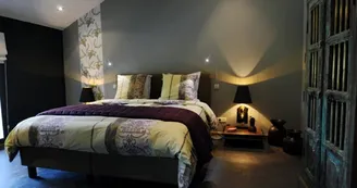 Chambres d'Hôtes - Ô Sixième Sens Chambres d'Hôtes - Ô Sixième Sens