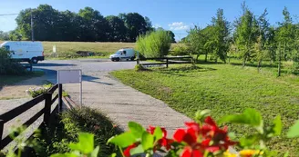 Aire de stationnement pour les camping-caristes