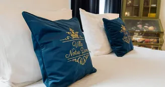 La Suite Notre Dame - Chambre Eléonore Catherine de Bergh - Sedan - Ardennes