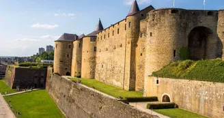 La Suite Notre Dame - Chambre Eléonore Catherine de Bergh - Sedan - Ardennes