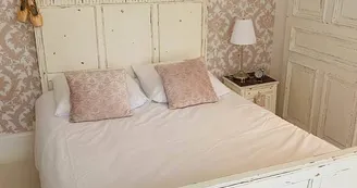 Chambre : Romantique lit