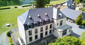 Vue extérieure Domaine Château le Risdoux Vue extérieure Domaine Château le Risdoux