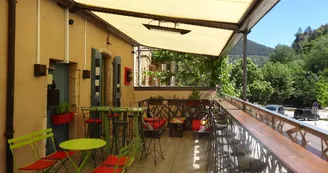 Terrasse avec vue sur le Tarn Terrasse avec vue sur le Tarn