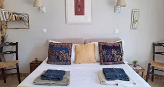 Vintage Provence - La Chambre Lumière Vintage Provence - La Chambre Lumière