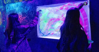 COLOR ROOM NEON COLOR ROOM NEON