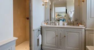 Salle de Bain Villa Saint-Ange