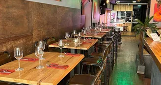 Salle Principale Bar