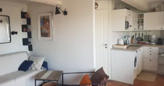 Le salon et la cuisine