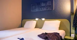 CHAMBRE LITS JUMEAUX CHAMBRE LITS JUMEAUX