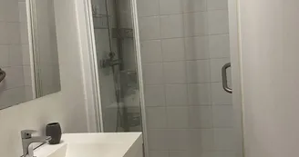 Sous le mûrier