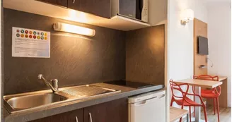 Résidence RésidHotel le Grand Prado Marseille.jpg Résidence RésidHotel le Grand Prado Marseille.jpg