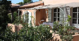 La Bastide de l'aube La Bastide de l'aube