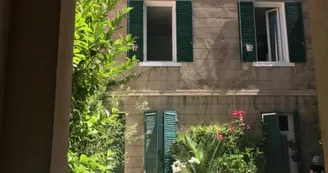 Sugiton Marseille.jpg