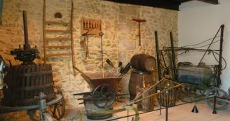 Musée des outils agraires et des traditions Musée des outils agraires et des traditions