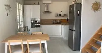 Joli Mas vue étang les Heures Claires