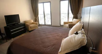 13CH000537_9_HD.jpg