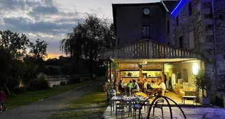 Snack & bar Moon River_2 Snack & bar Moon River_2