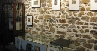 Atelier galerie : estampes, livres d'artistes, livres d'art, bijoux- Ste Suzanne