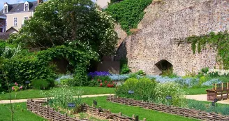 PCU-jardin-medieval-de-la-source (4) PCU-jardin-medieval-de-la-source (4)