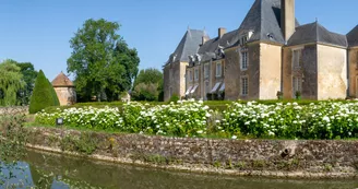 Château-de-Villaines-extérieur-douves Château-de-Villaines-extérieur-douves