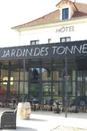 Les Tonnelles.jpg